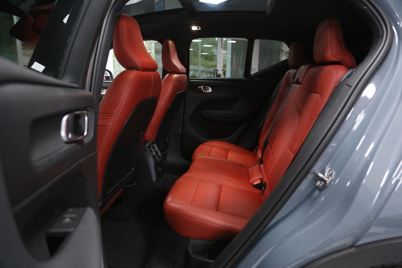 Volvo XC40 T5 Recharge Plug-in Hybrid Inscription auto