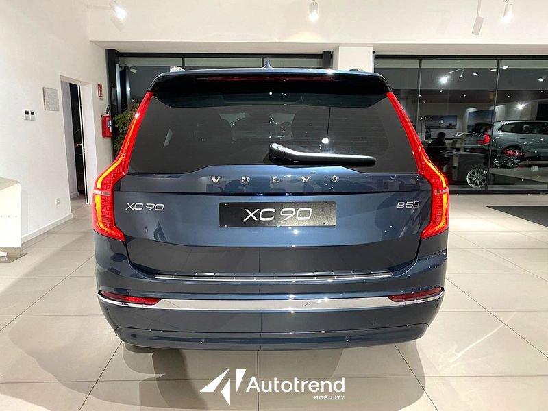 Volvo XC90 B5 250+14 CV AWD Automatica Mild Hybrid Benzina 7 posti Ultra Bright