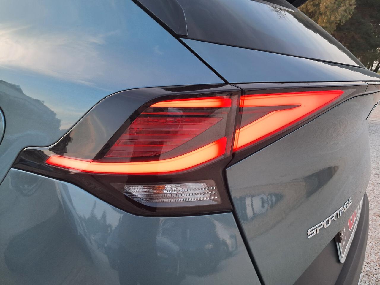 Kia Sportage 1.6 CRDI-136cv*B-LED*NAVY*RADAR