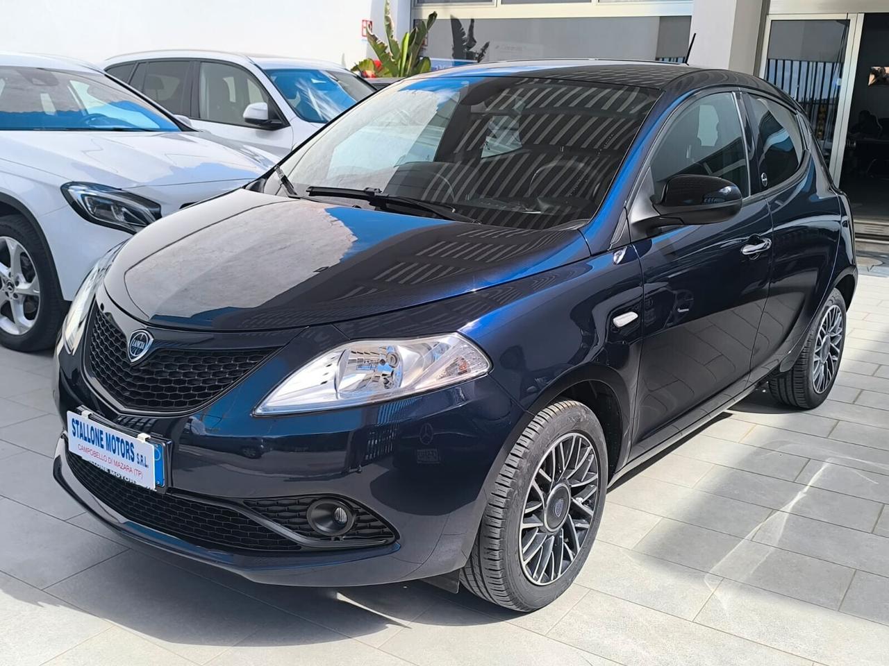 Lancia Ypsilon 1.0CC 69CV Hybrid Ecochic Gold 2021