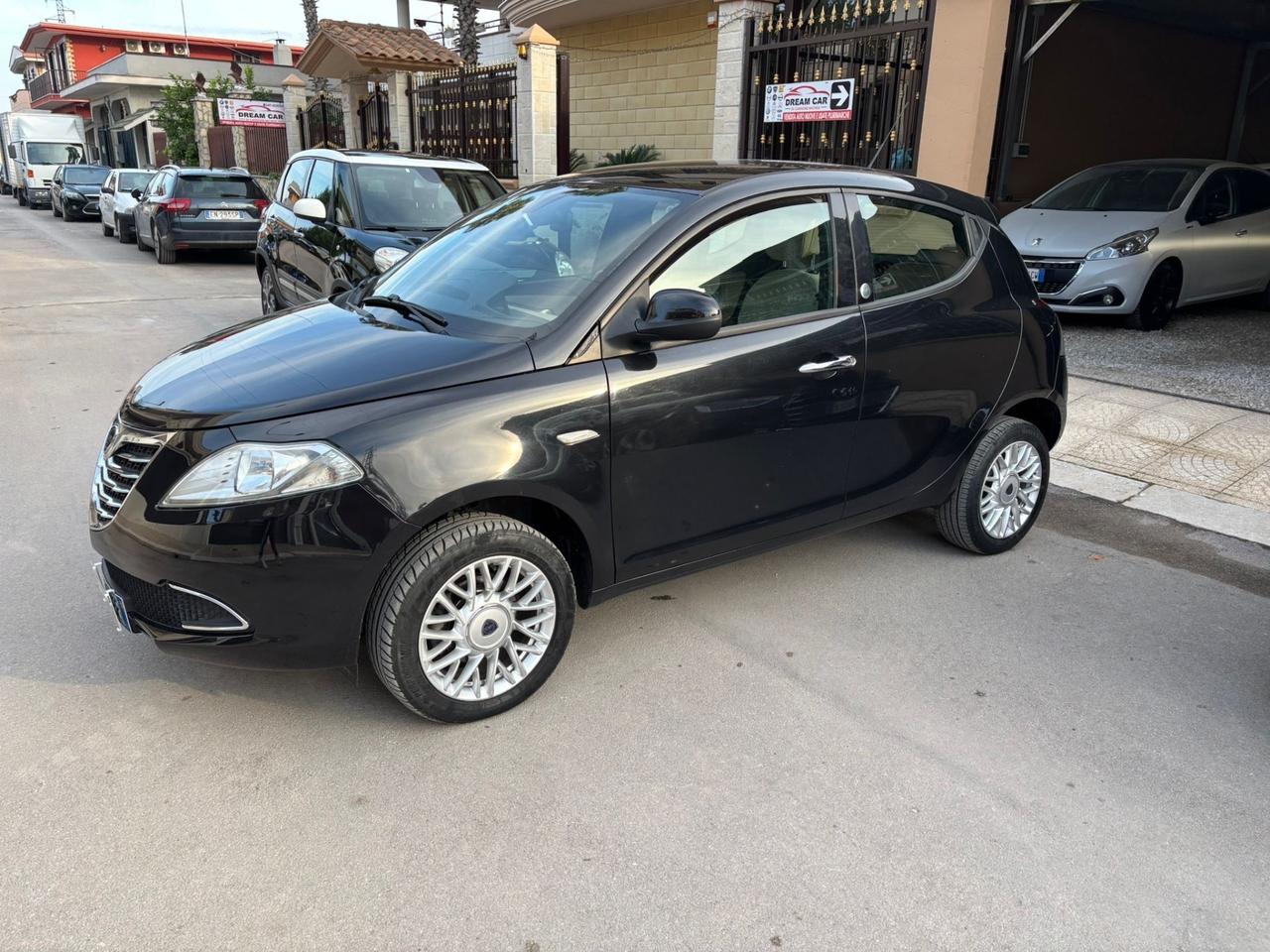 Lancia Ypsilon 1.2 69 CV 5 porte GPL Ecochic Platinum