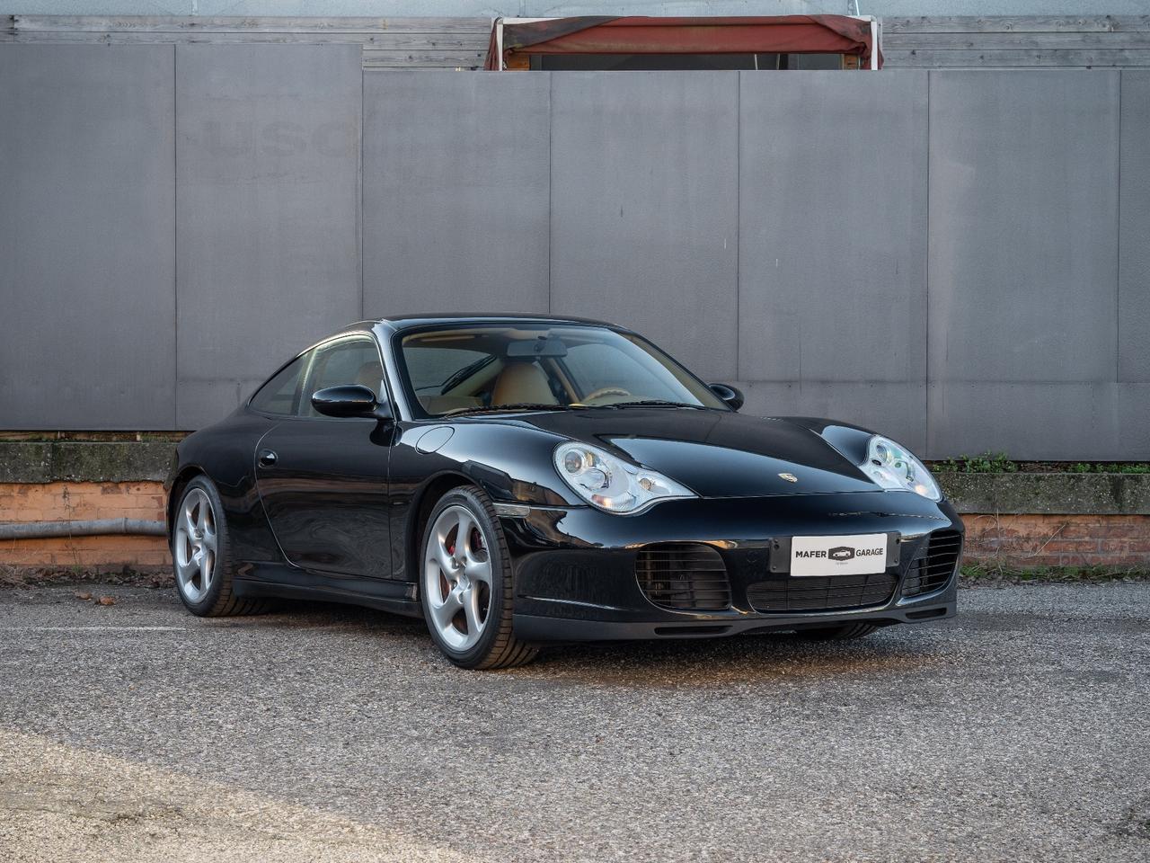 Porsche 911 Carrera 4S cat Coupé