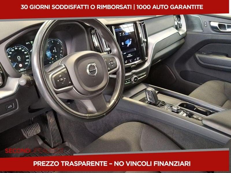 Volvo XC60 2.0 b4 Momentum Pro awd auto