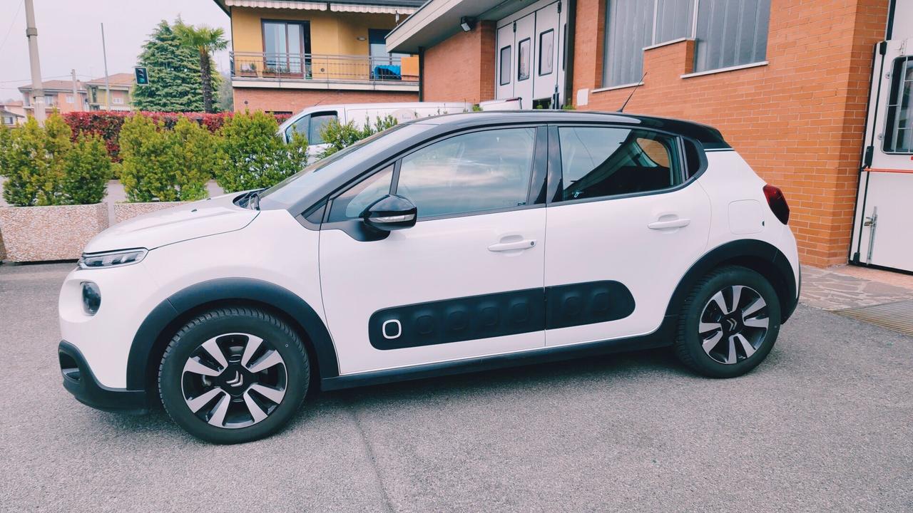 Citroen C3 1.2 Benz 110cv Cambio Aut. Bicolor
