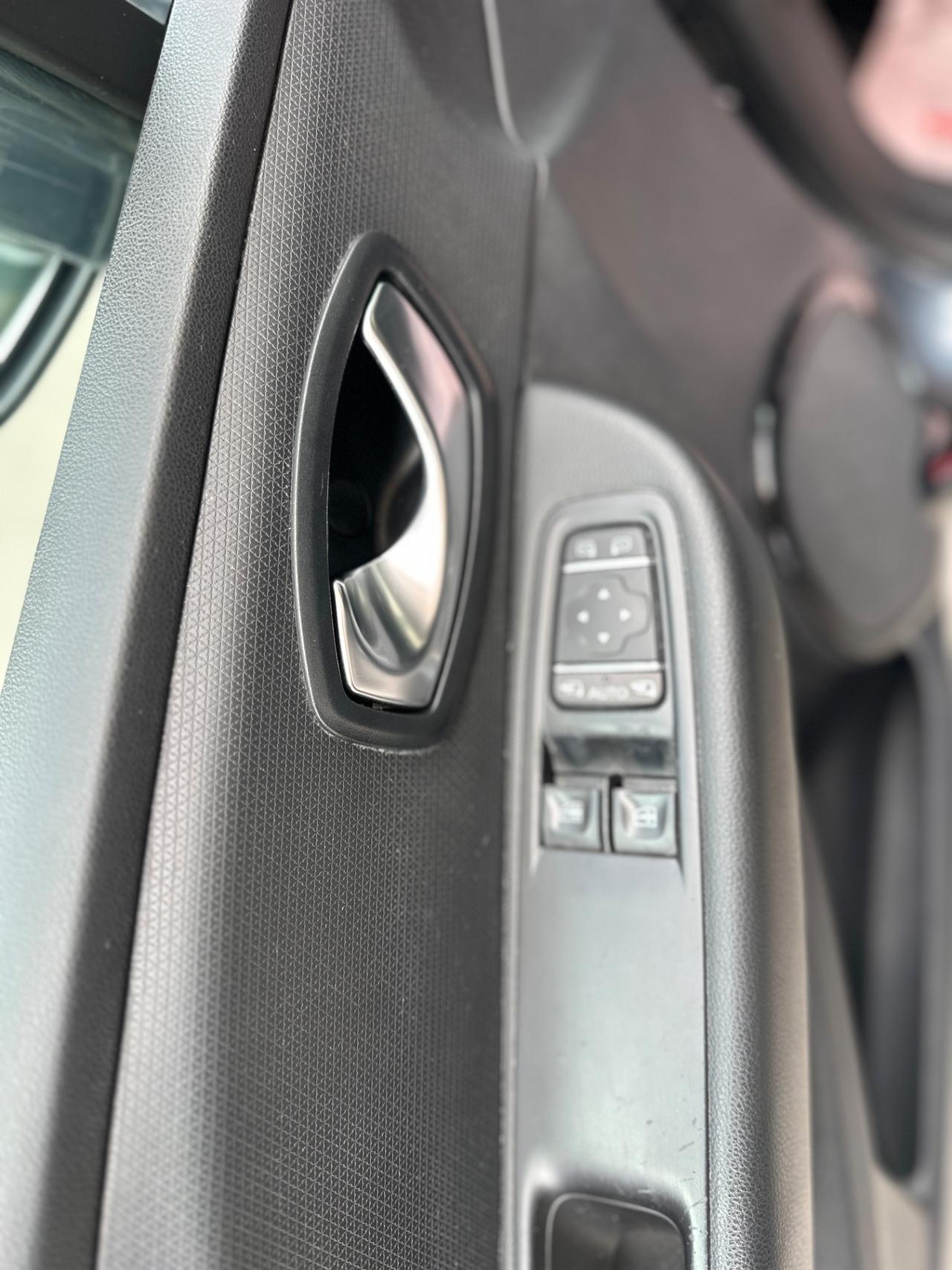 Renault Clio dCi 8V 75 CV Start&Stop 5 porte Energy Intens