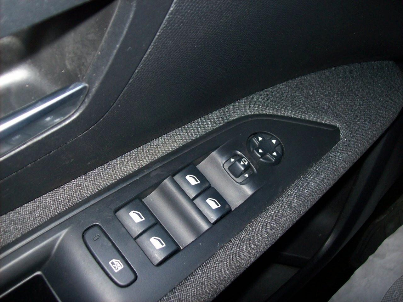 Peugeot 3008 1.5 BlueHDi 130CV EAT8 Allure