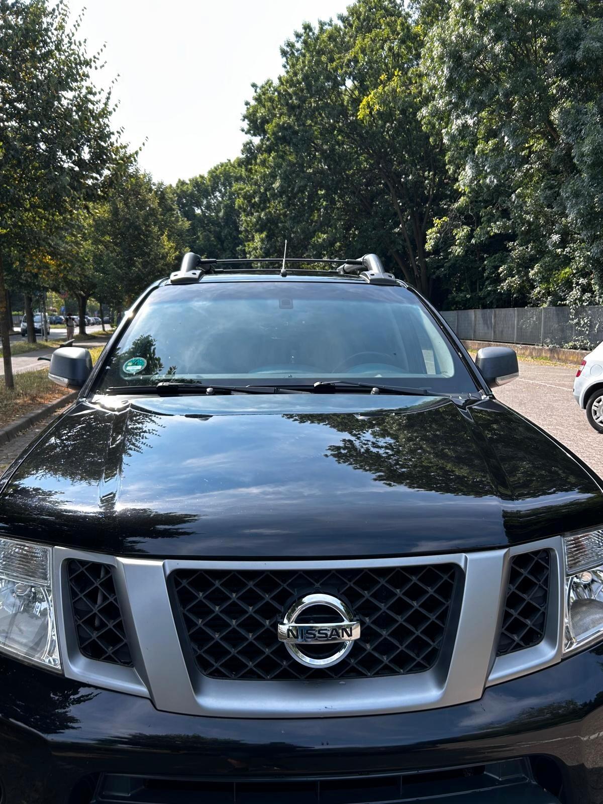 Nissan Navara 2.5 dCi 190CV 4 porte Double Cab XE