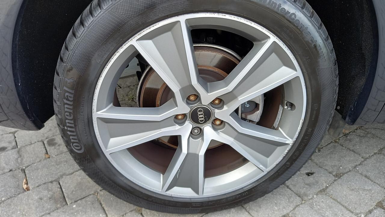 Audi Q5 2.0 TDI quattro S tronic Business Sport