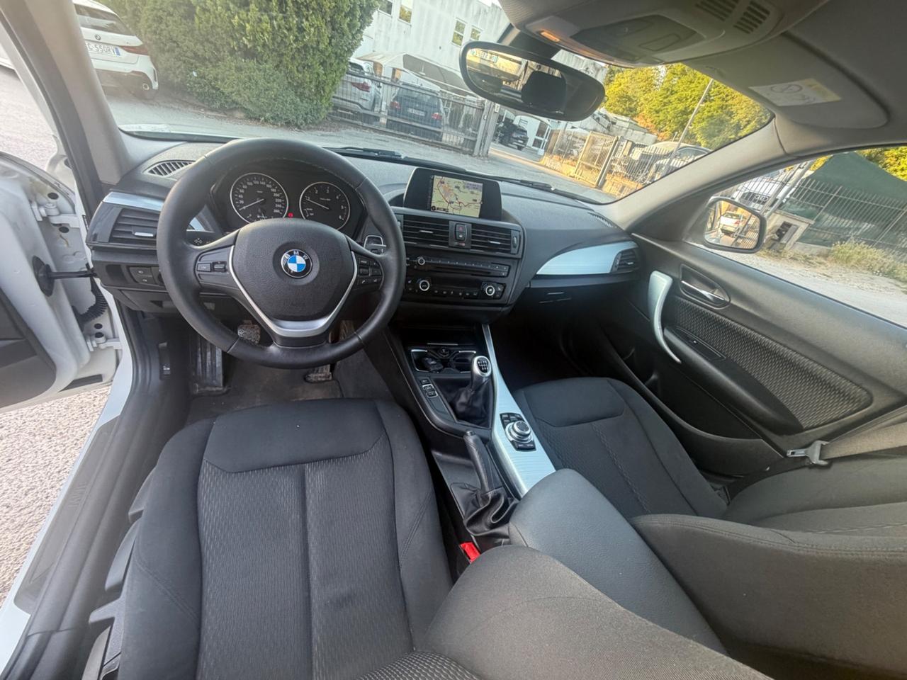Bmw 116 116d 5p. Urban