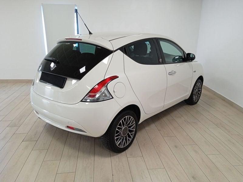 Lancia Ypsilon 3ª serie 1.2 69 CV 5 porte GPL Ecochic Silver