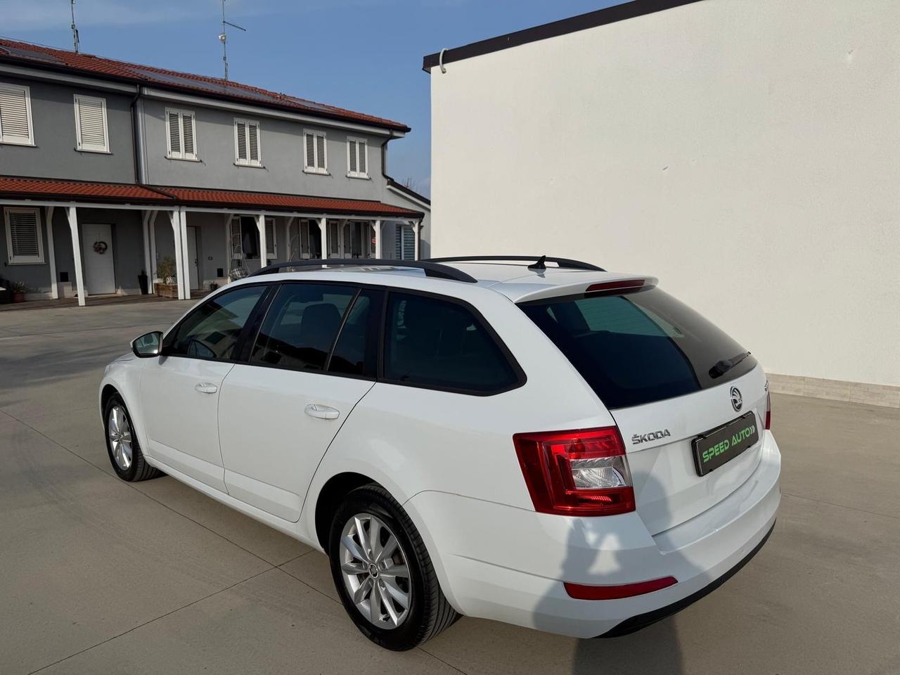 Skoda Octavia 1.6 TDI CR 110 CV DSG Wagon Executive