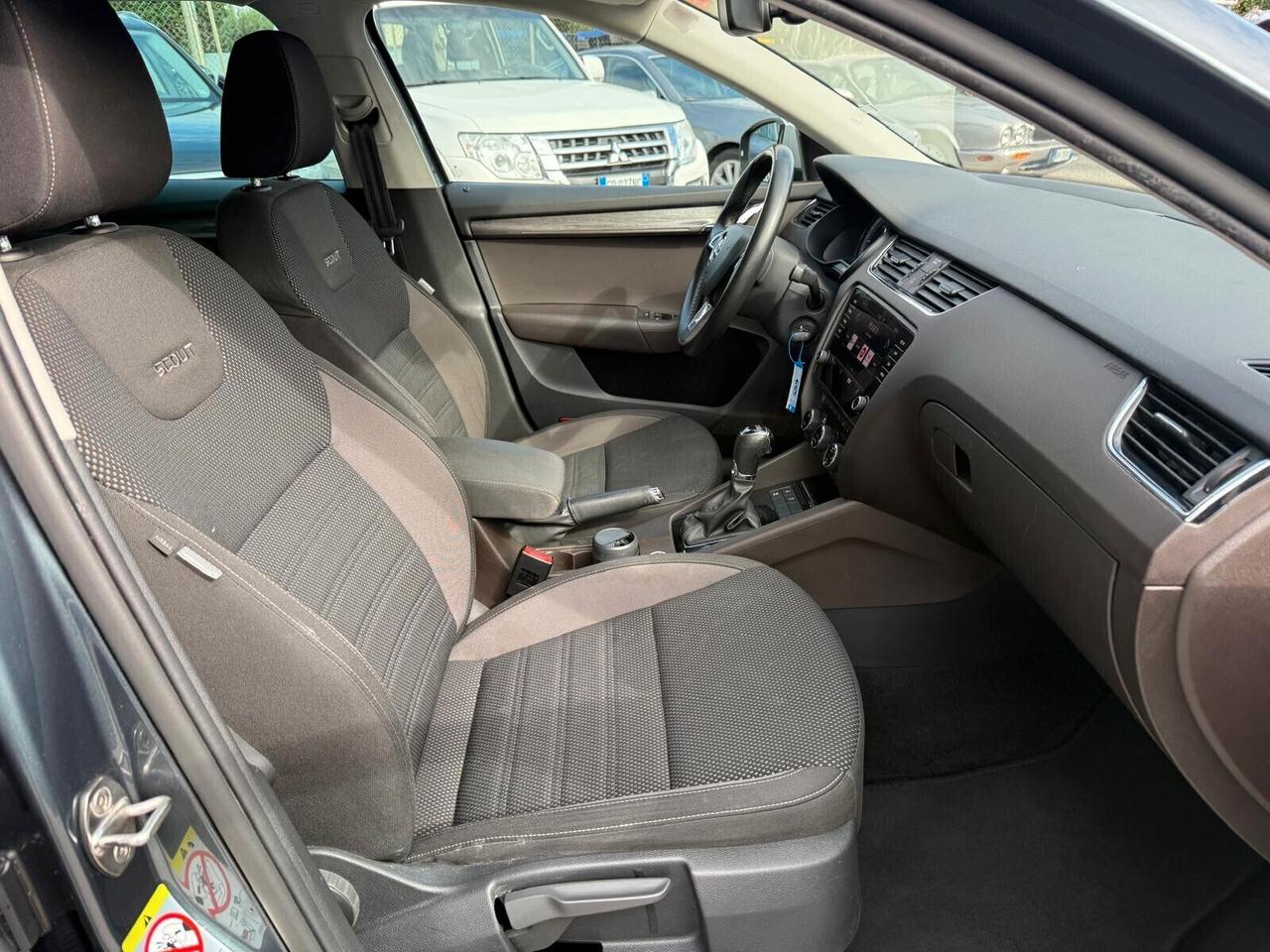 Skoda Octavia 2.0 TDI SCR 184 CV DSG Wagon 4x4 Scout