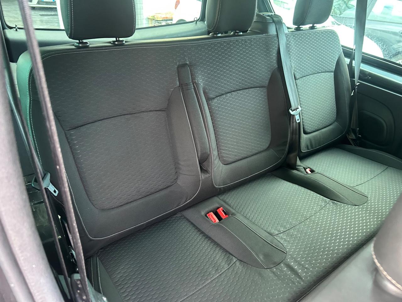 Opel Vivaro 29 1.6 CDTI 9 Posti Gancio Traino Extra long