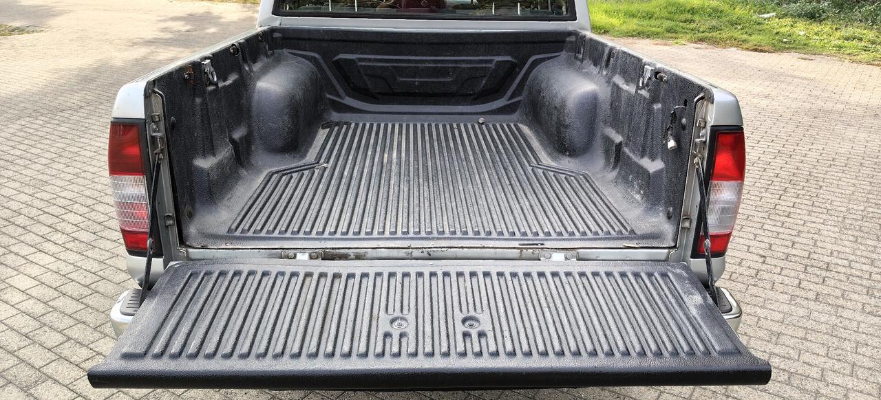 Nissan Navara NP300 2.5 tdi 5p. Double Cab Premium