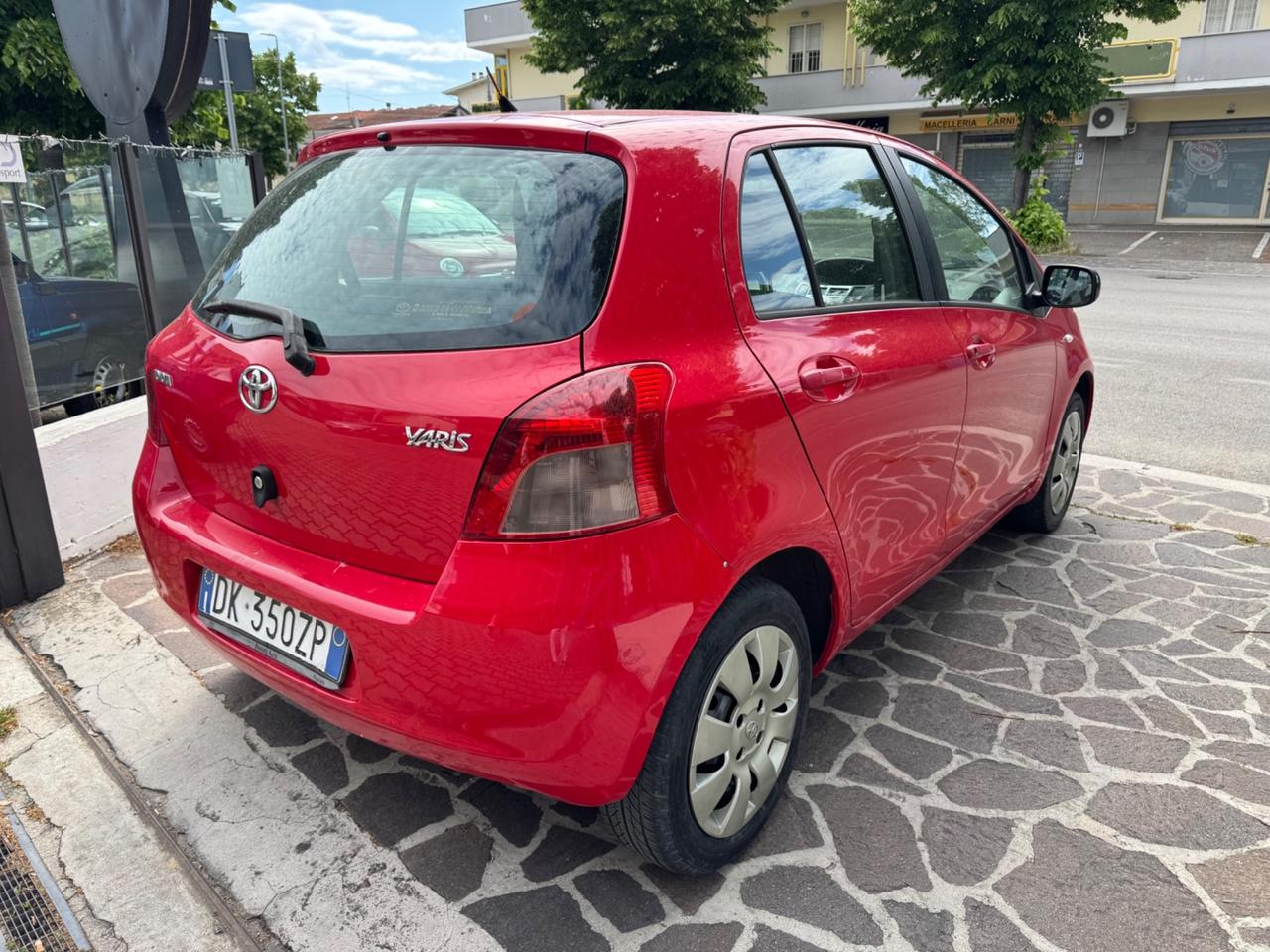 Toyota Yaris 1.0 5 porte Sol