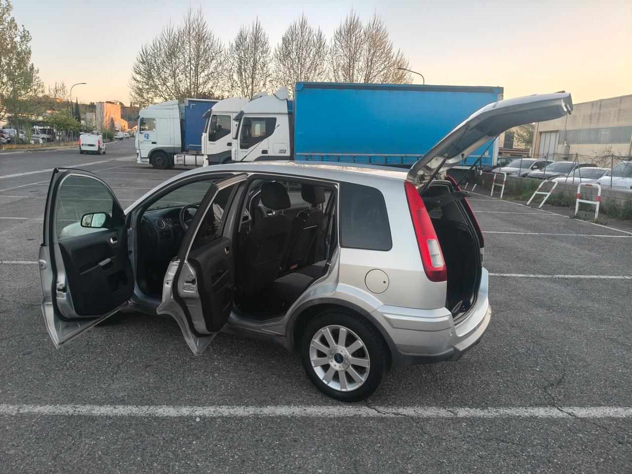 Ford Fusion 1.6 5 porte SOLAMENTE 115.000 KM