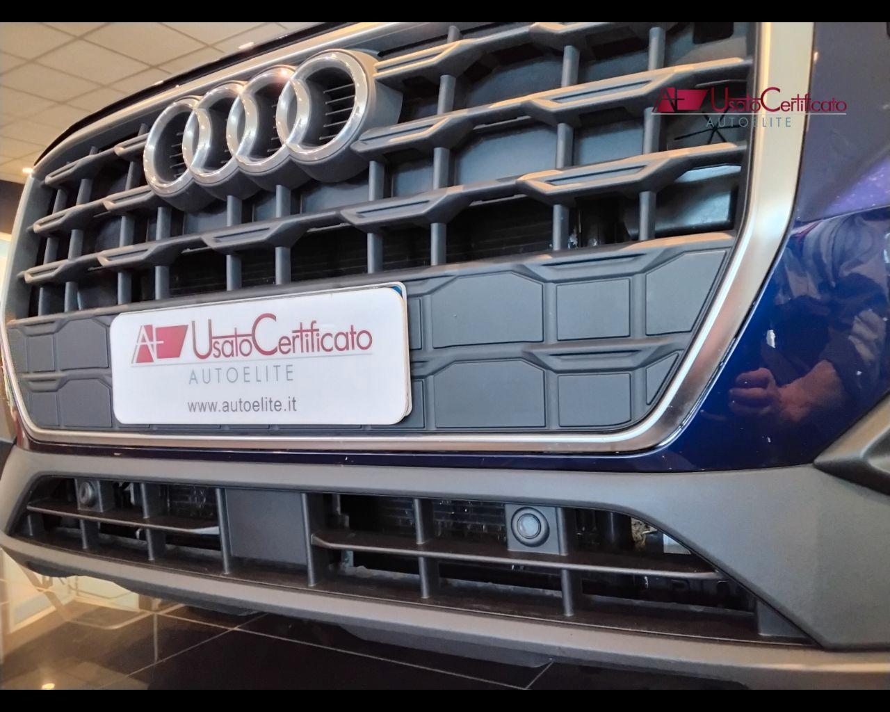 AUDI Q2 30 TDI S tronic Business