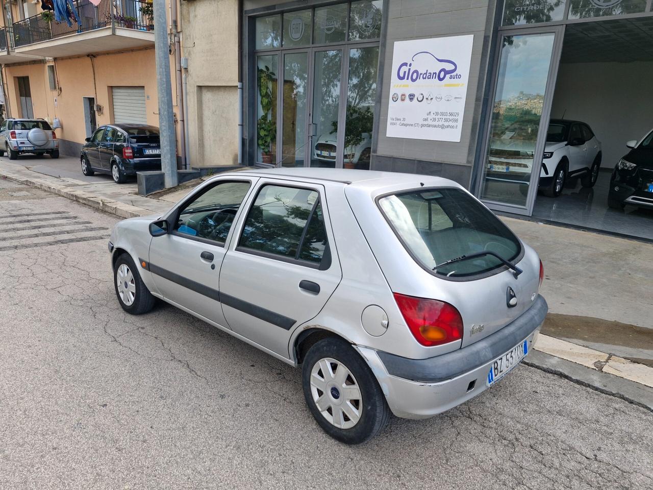 Ford Fiesta 1.2i 16V cat 5 porte Ghia