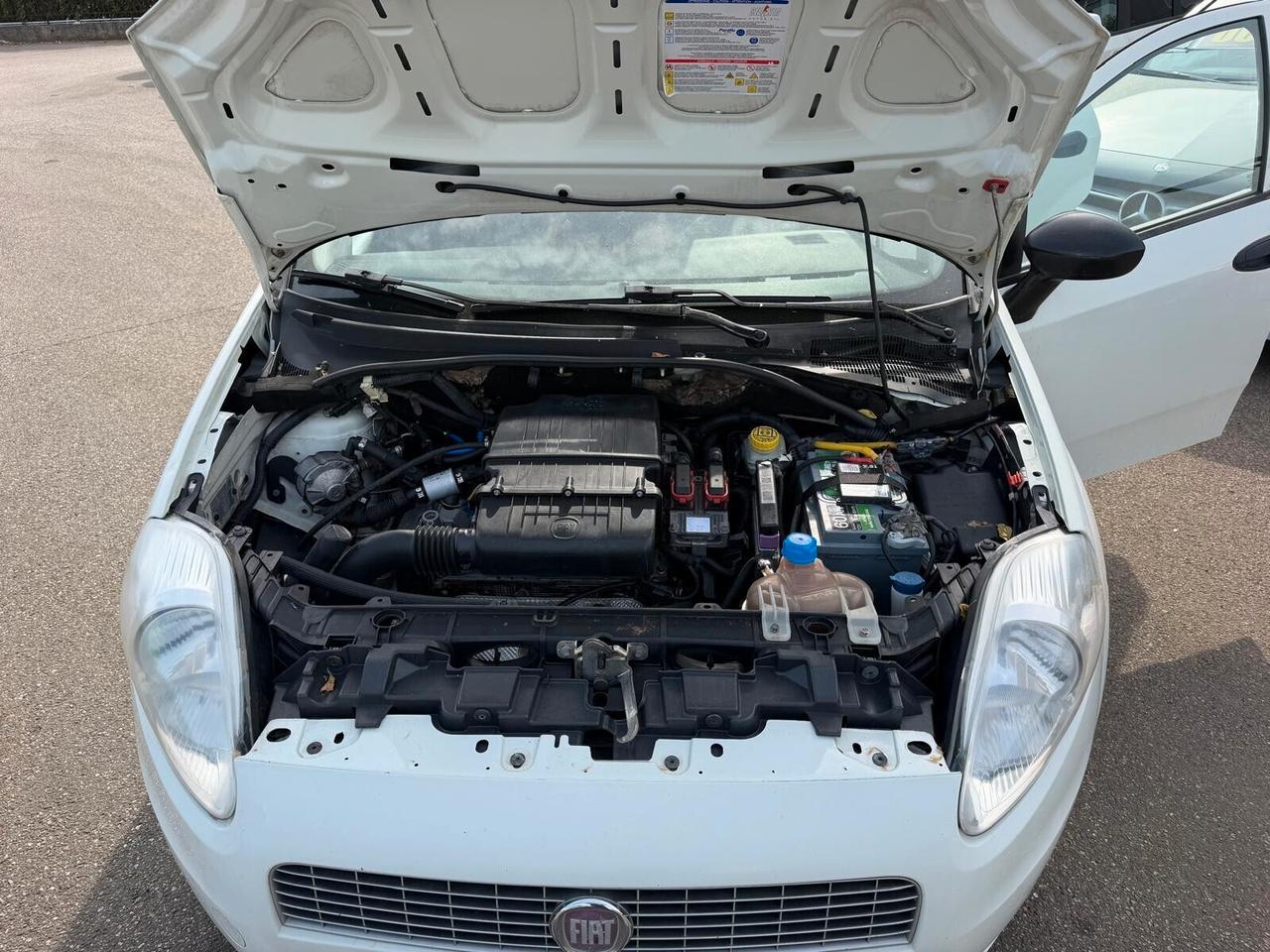 Fiat Grande Punto III 2005 5p 1.4 Gpl 77cv