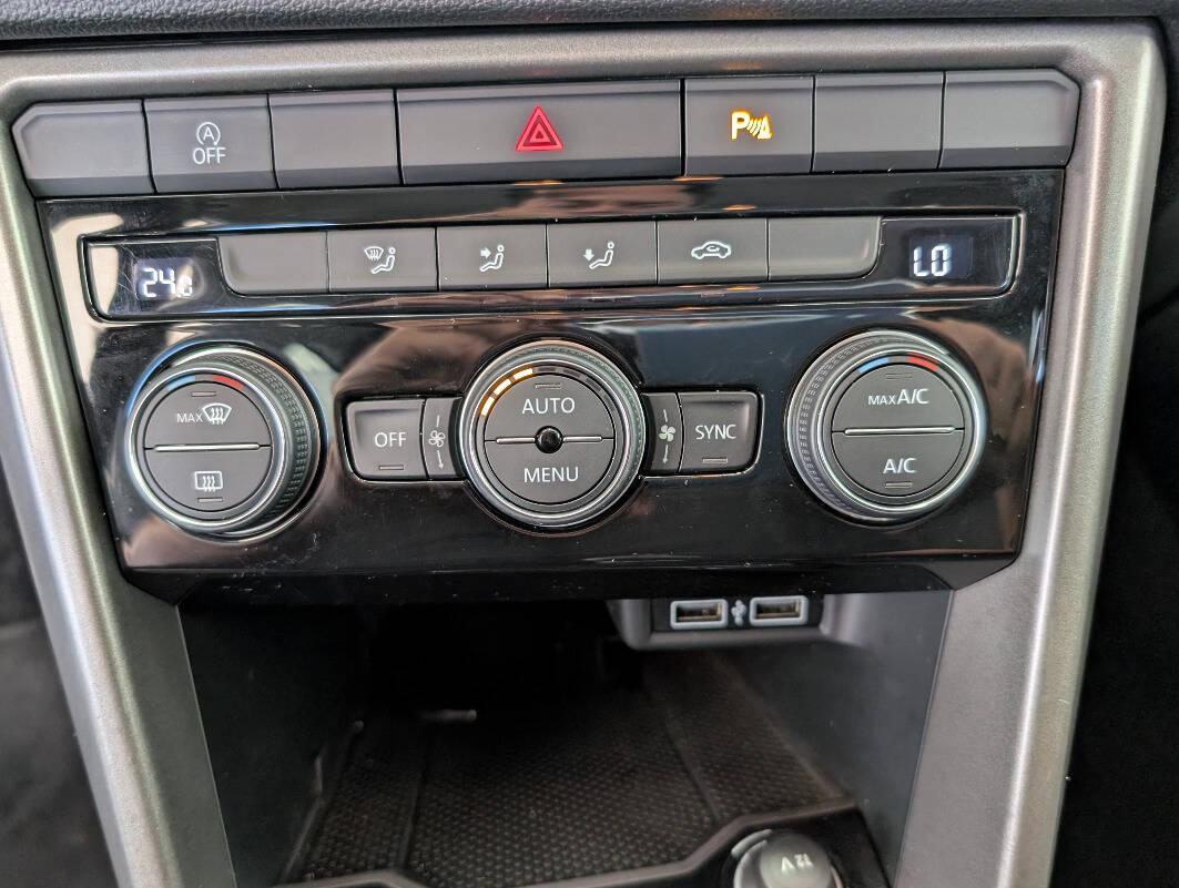 Volkswagen T-Roc 1.6 tdi Business