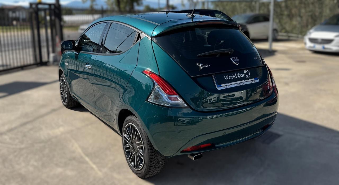 Lancia Ypsilon 1.0 FireFly 5 porte S&S Hybrid Ecochic Gold