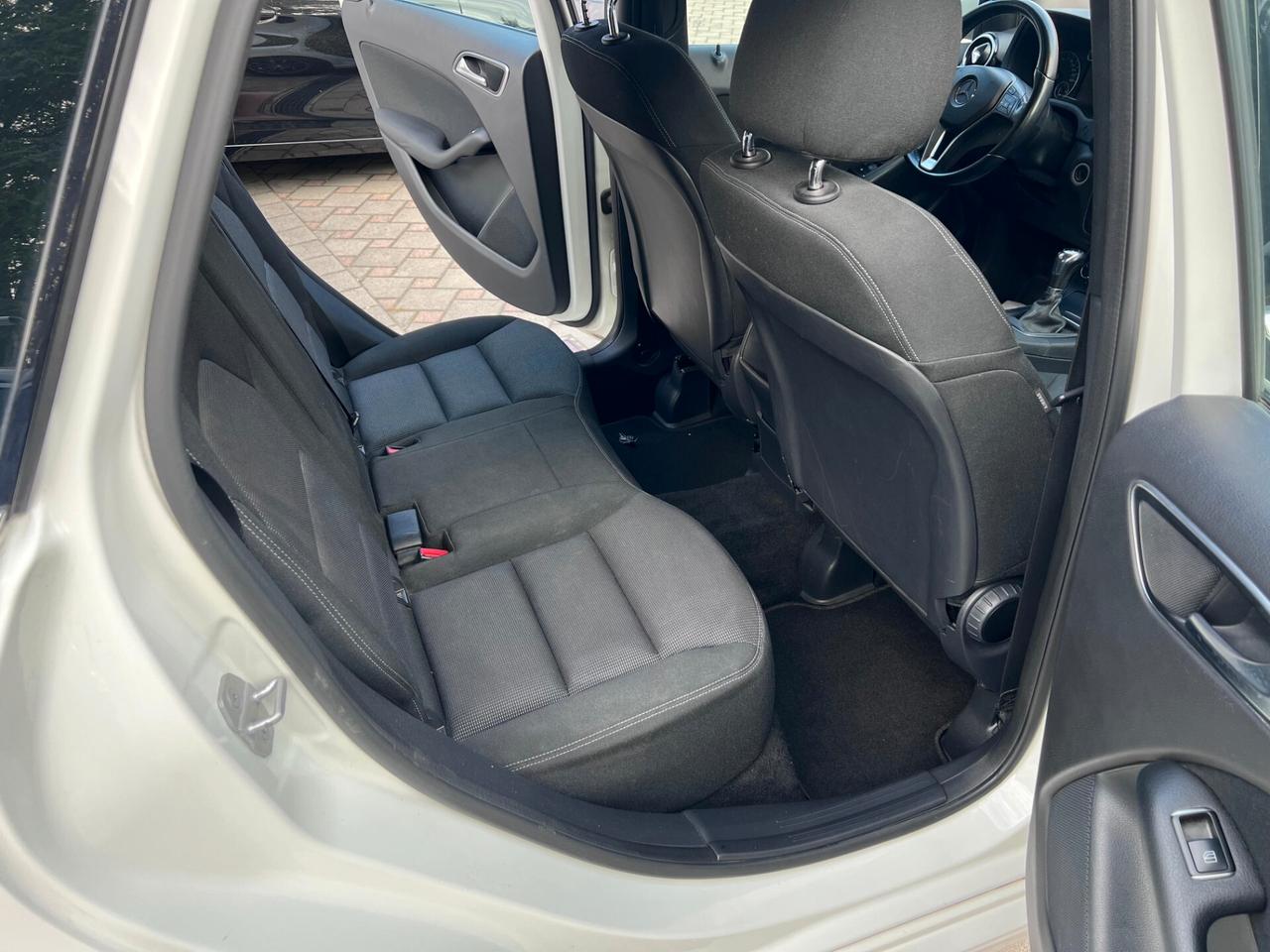 Mercedes-benz B 180 CDI BlueEFFICIENCY Executive