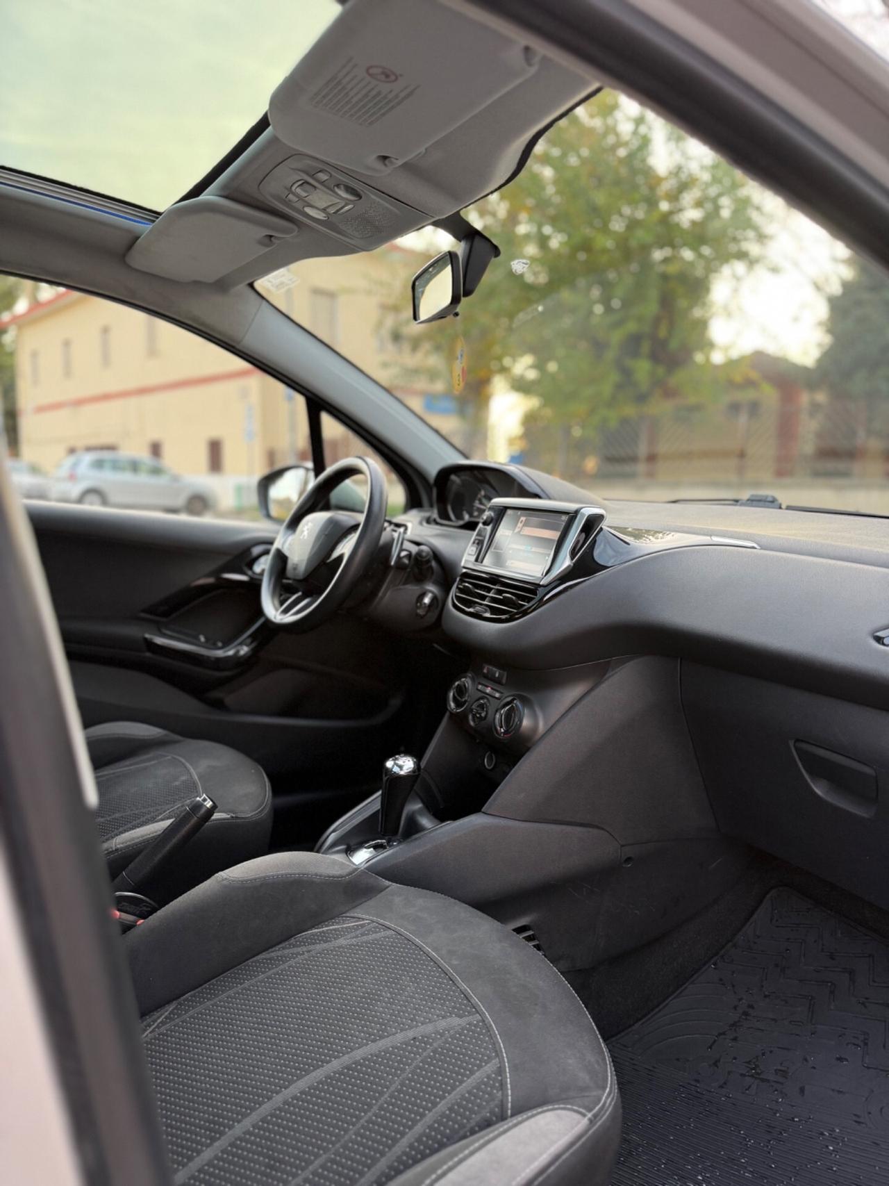 Peugeot 208 1.4 HDi 68 CV 5 porte Mix