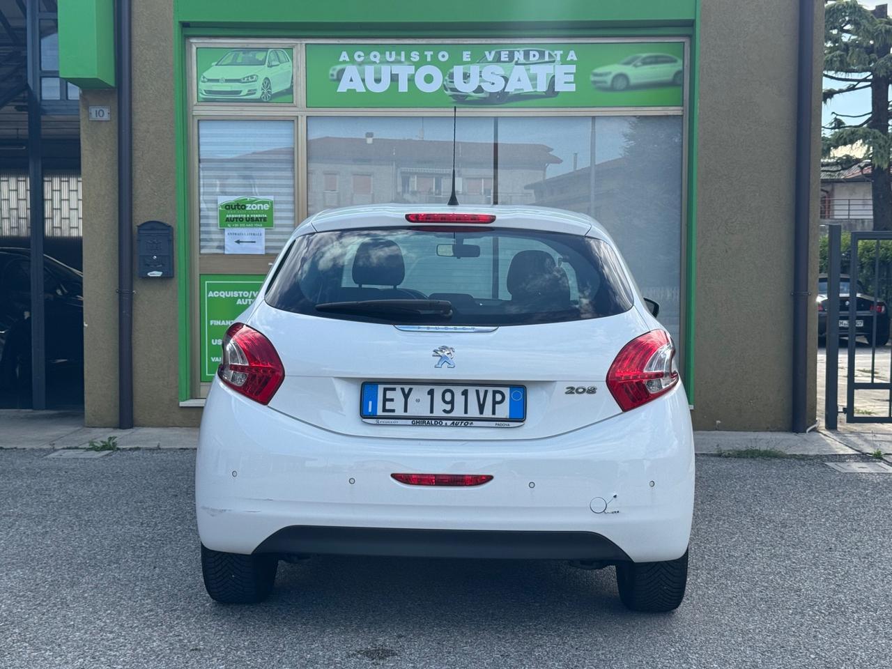 Peugeot 208 1.4 HDi 68 CV 5 porte Allure 2015