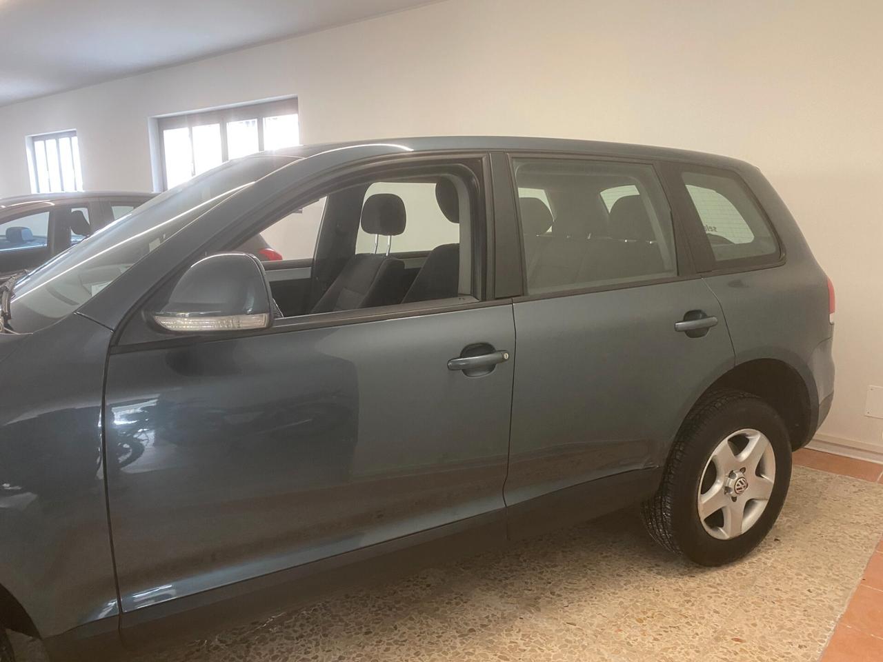 Volkswagen Touareg 2.5 R5 TDI DPF tiptronic Exclusive