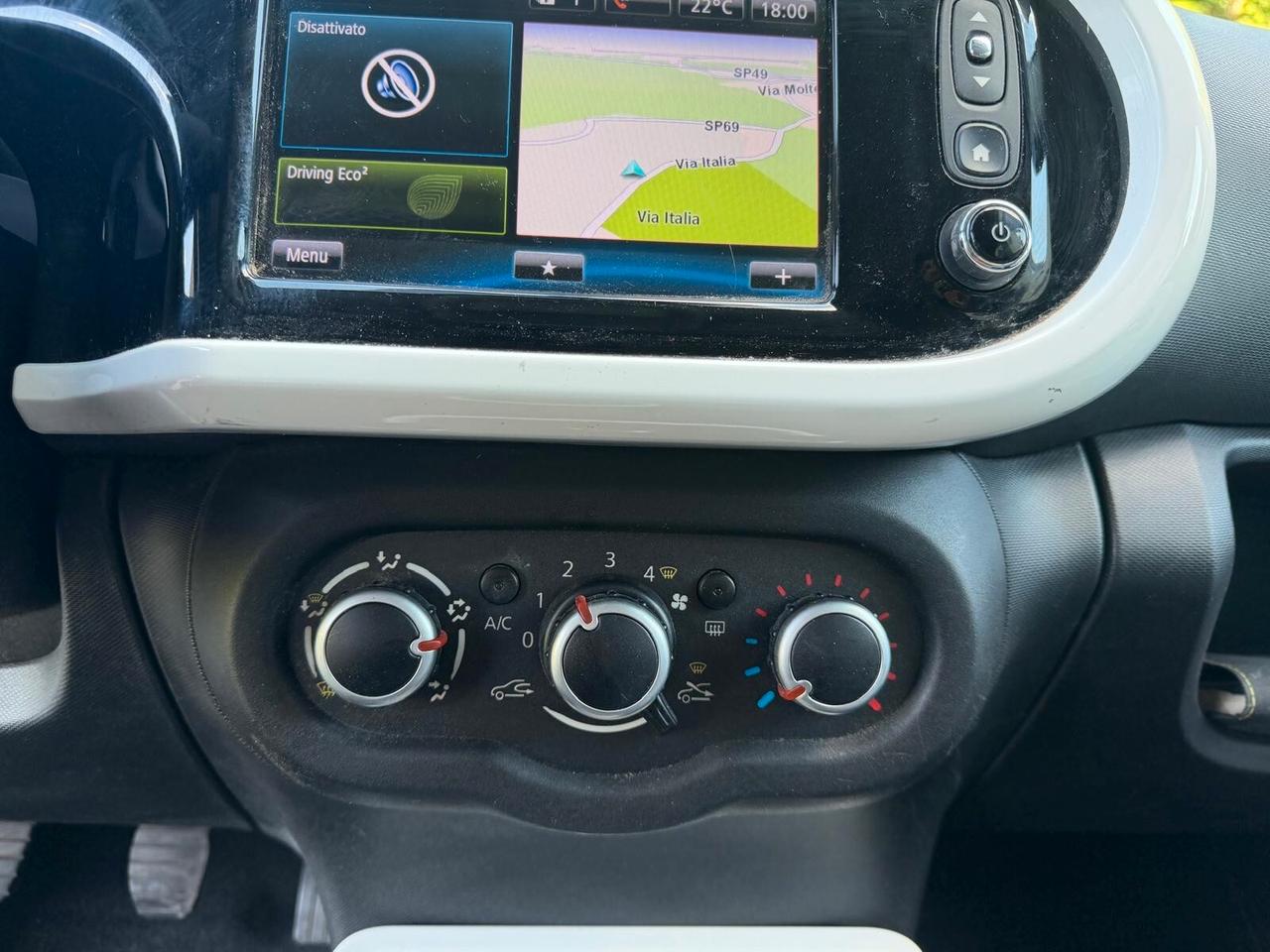 Renault Twingo SCe Lovely