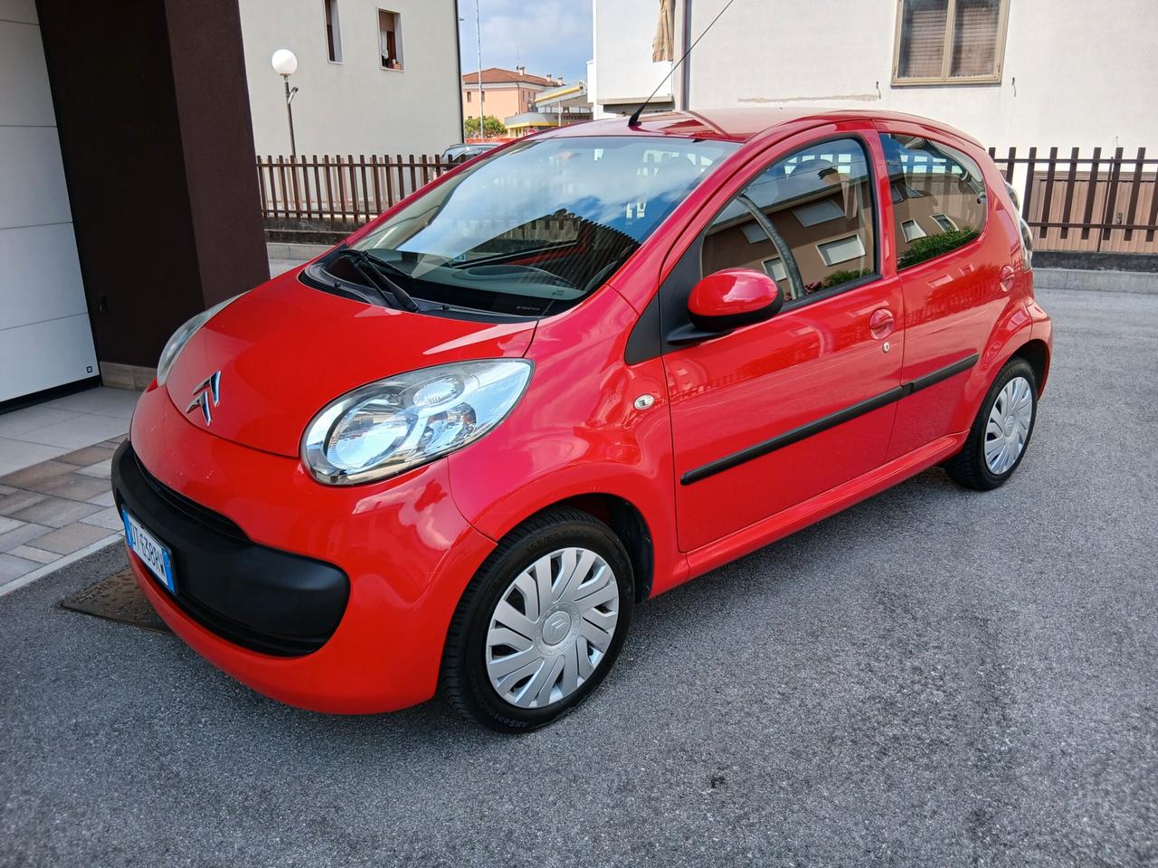 Citroen C1 1.0 5 porte OK per neo patentati