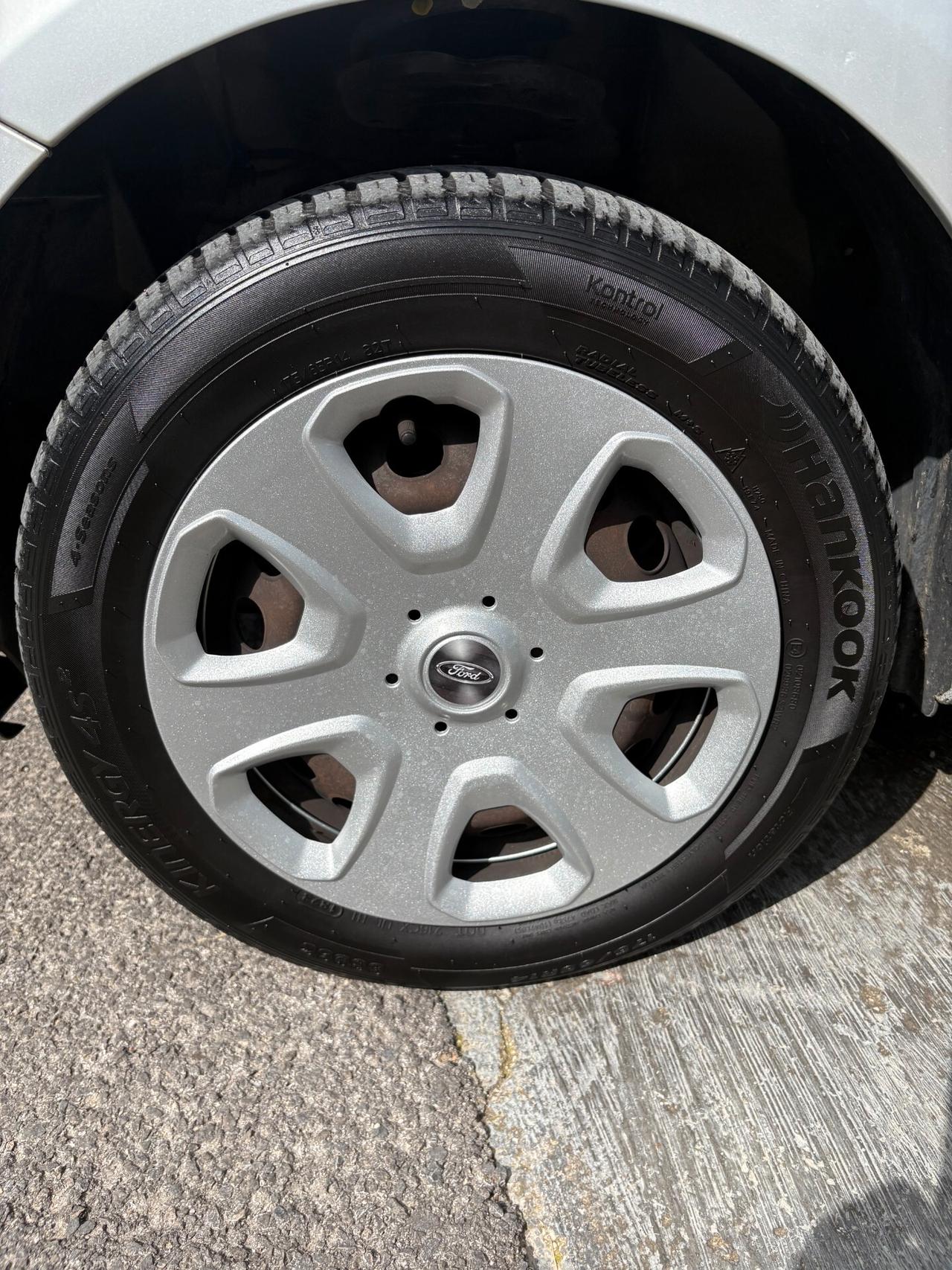 Ford Ka 1.3 TDCi 75CV Titanium