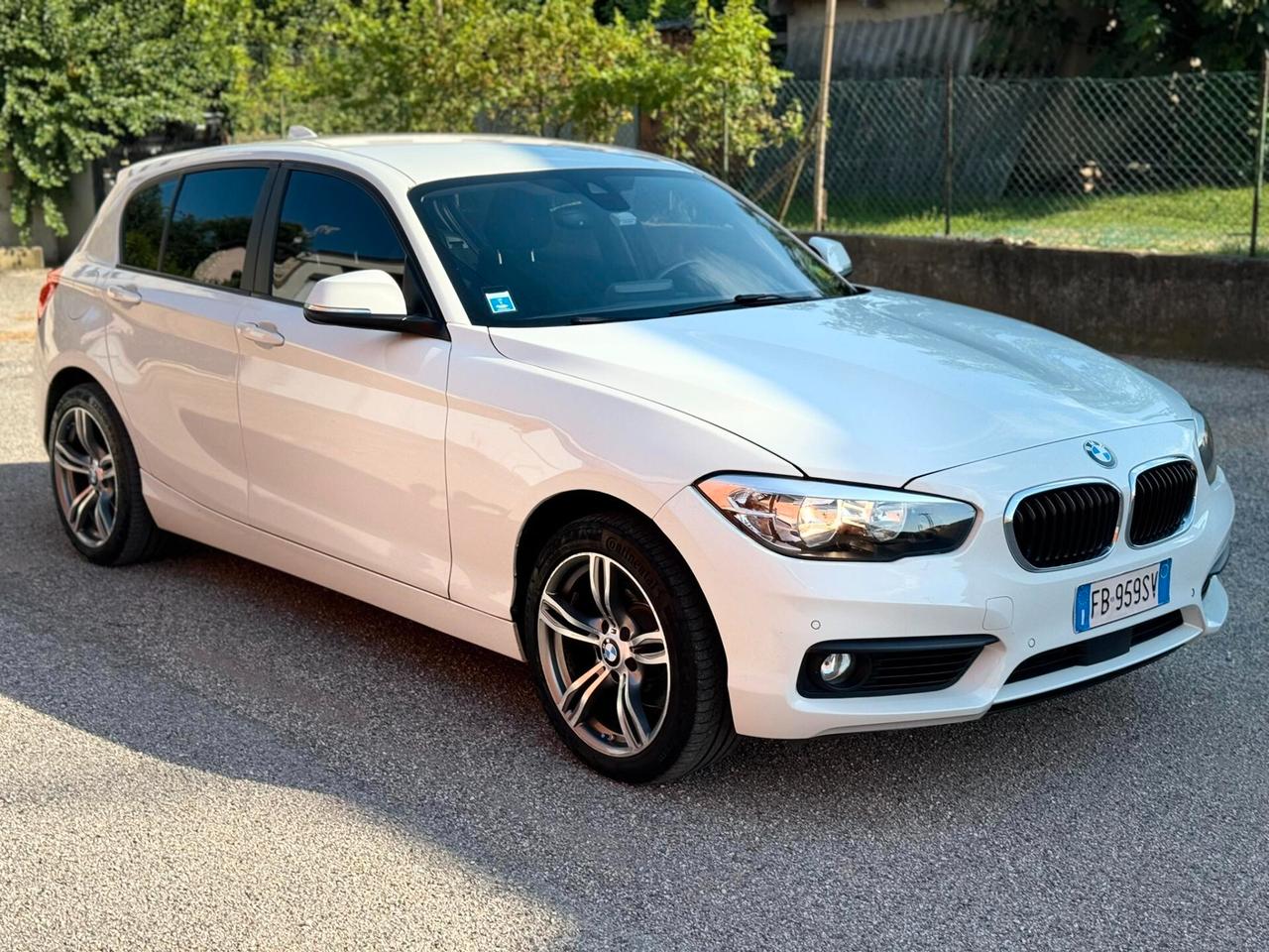 Bmw 120 120d 5p. Advantage