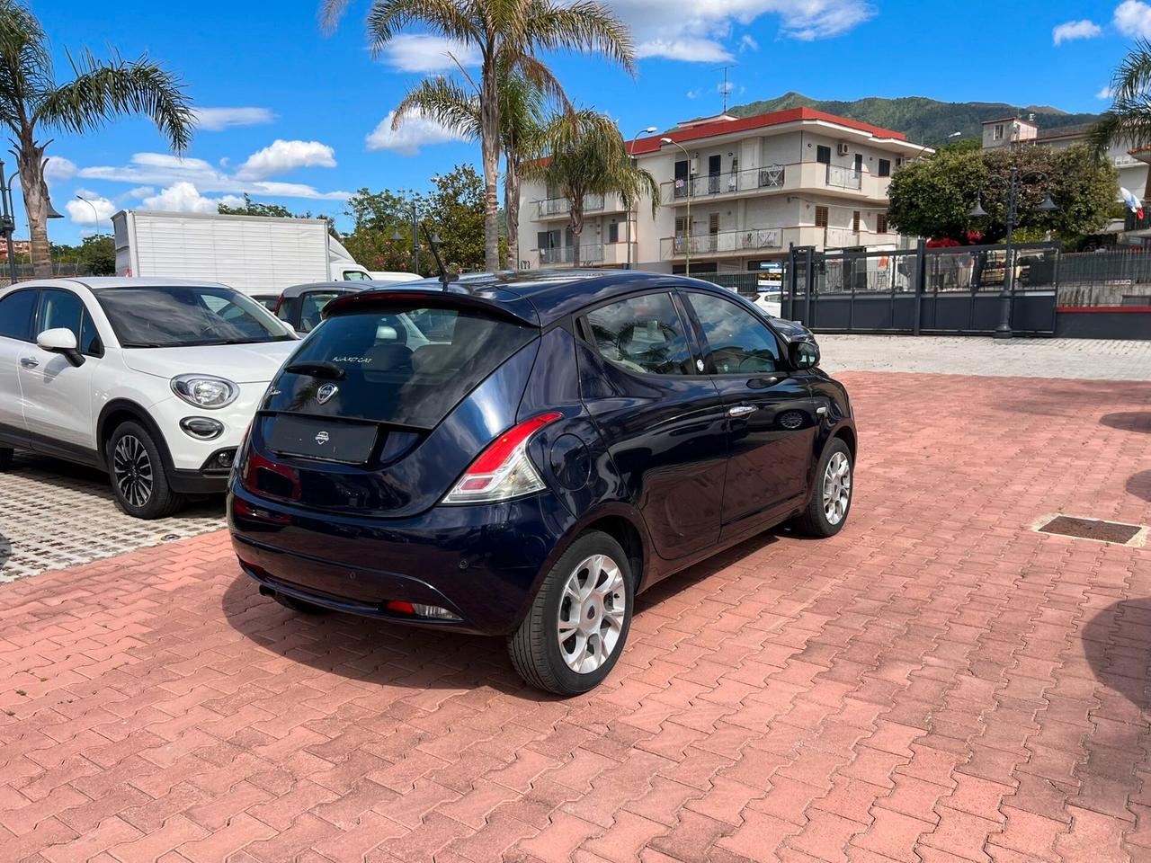 Lancia Ypsilon 1.2 69 CV 5 porte Platinum