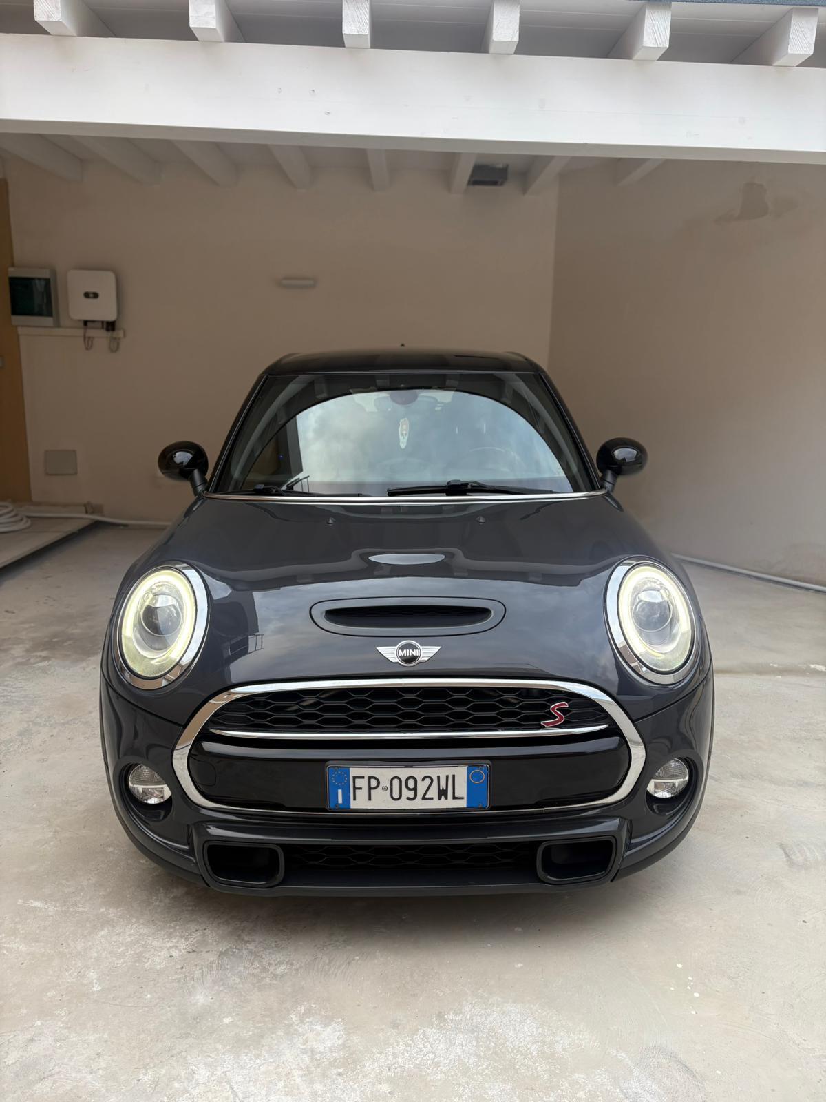 Mini 2.0 Cooper SD aut. Hype 5 porte
