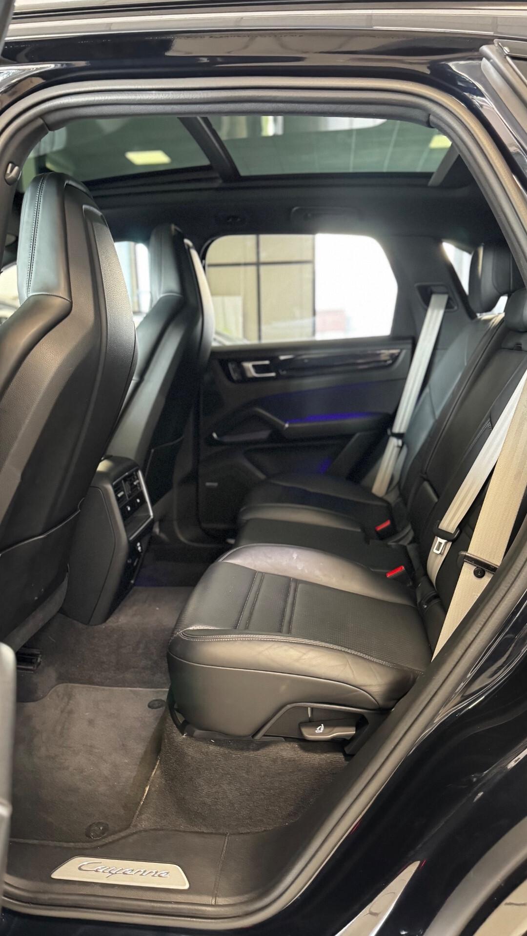 Porsche Cayenne 3.0 V6 Platinum Edition