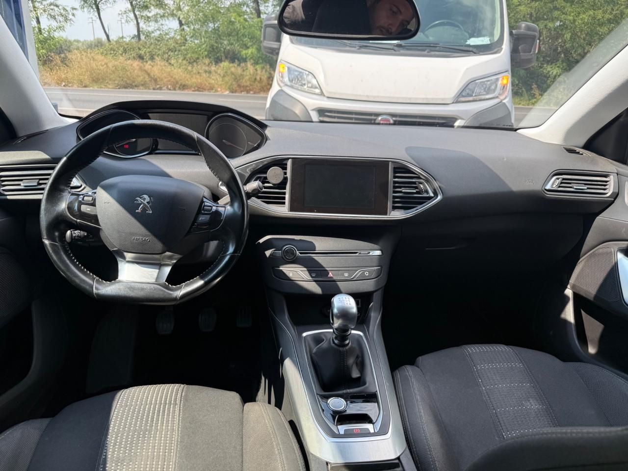 Peugeot 308 BlueHDi 120 S&S SW Allure