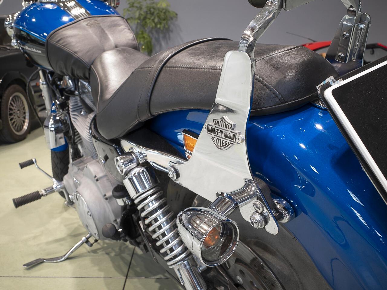 HARLEY-DAVIDSON Sportster 883 XL