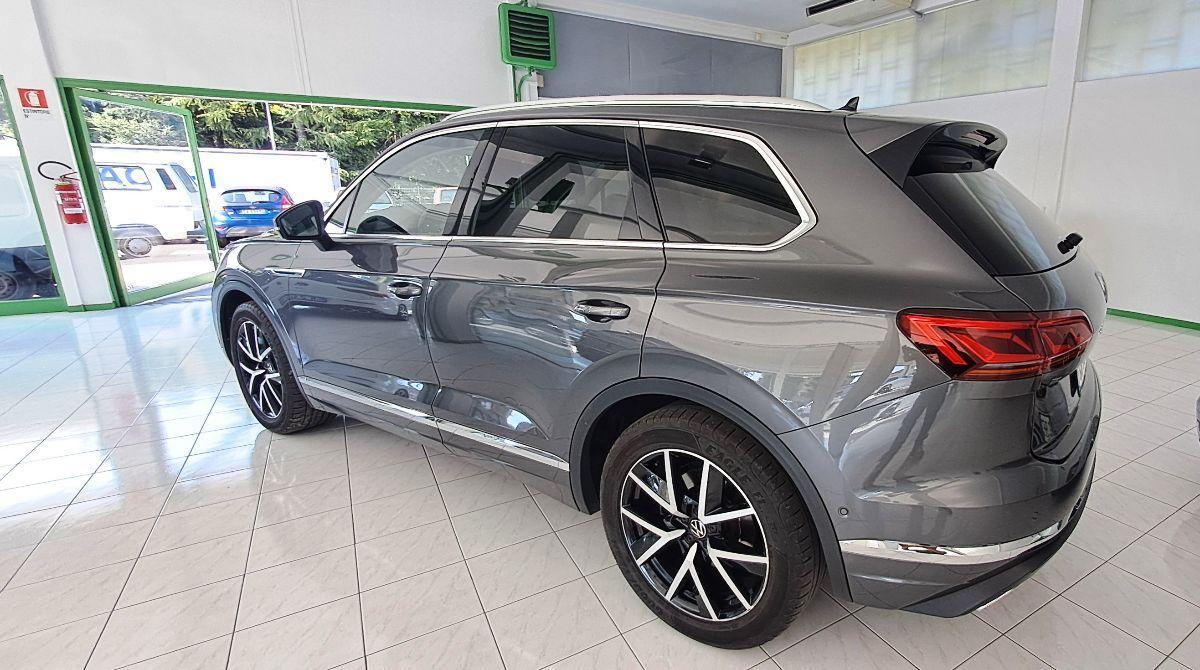 VOLKSWAGEN Touareg 3.0 TDI Advanced