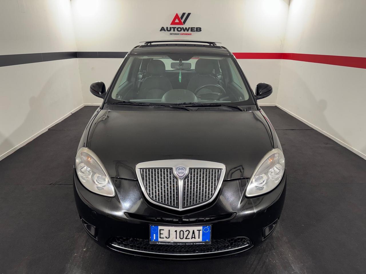 Lancia Ypsilon 1.2 69 CV Platinum *TETTO APRIBILE*