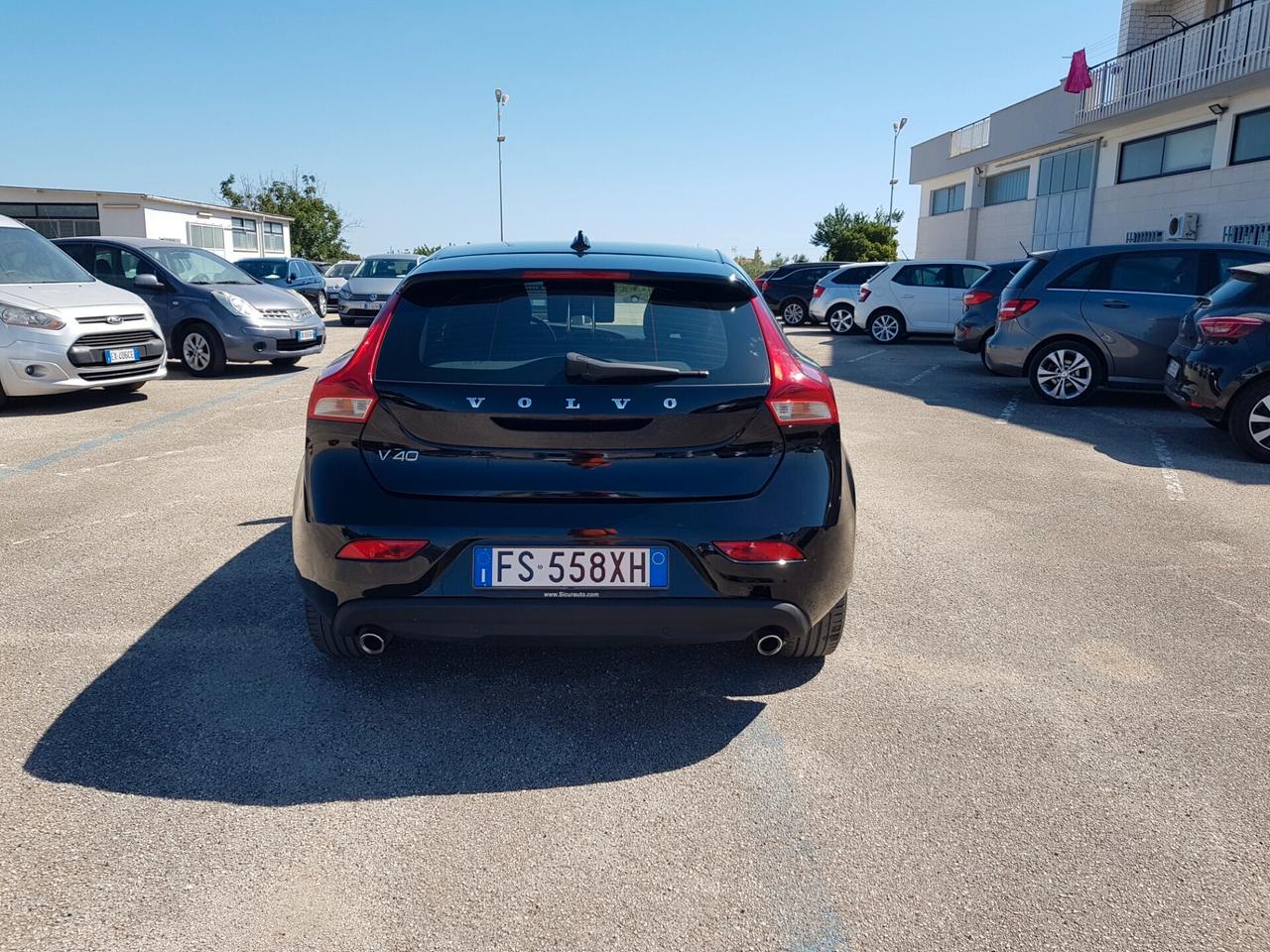 Volvo V40 2.0 D2 120CV FARI LED