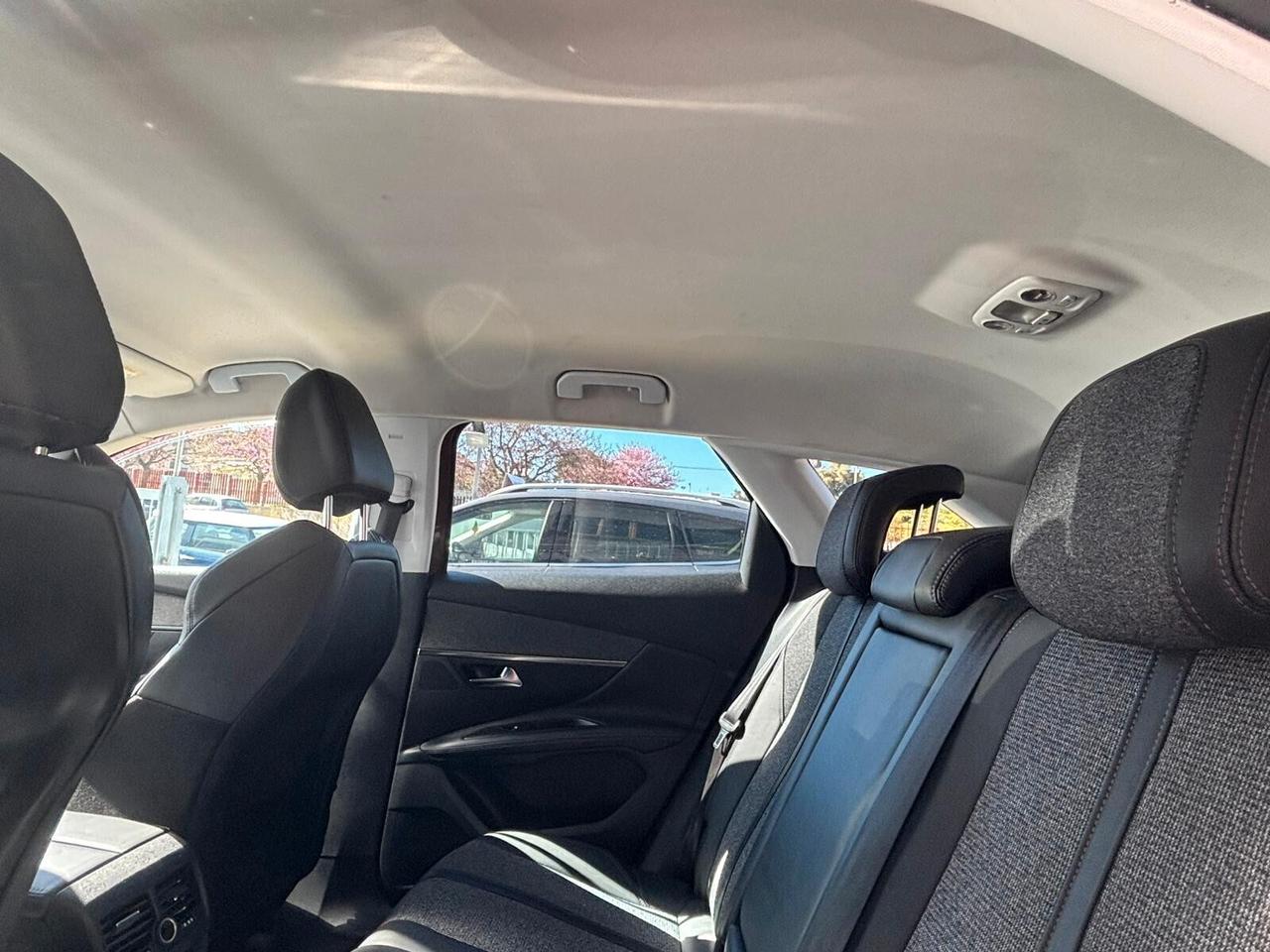 Peugeot 3008 BlueHDi 130 S&S Allure