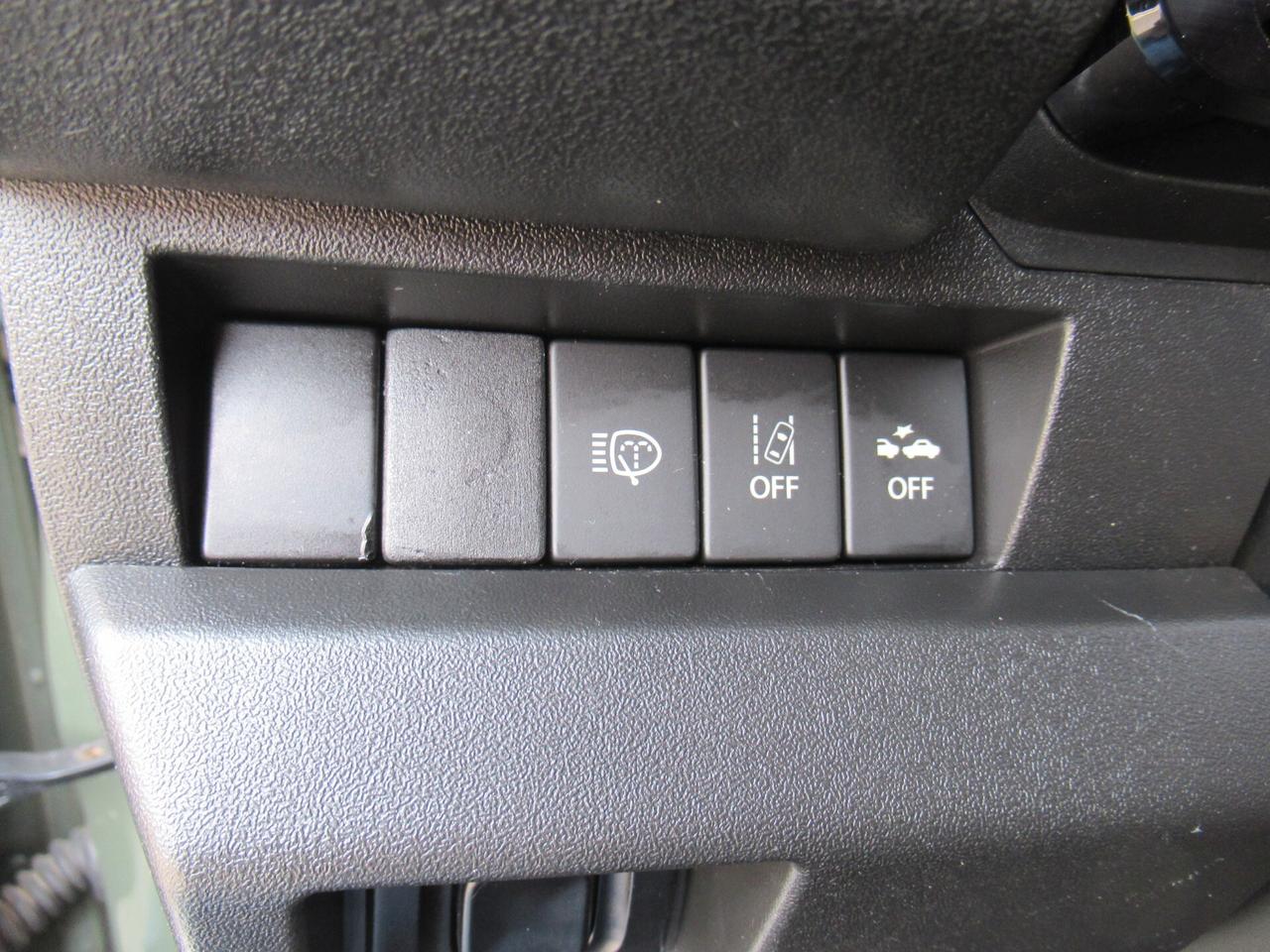 Suzuki Jimny 1.5 5MT Top