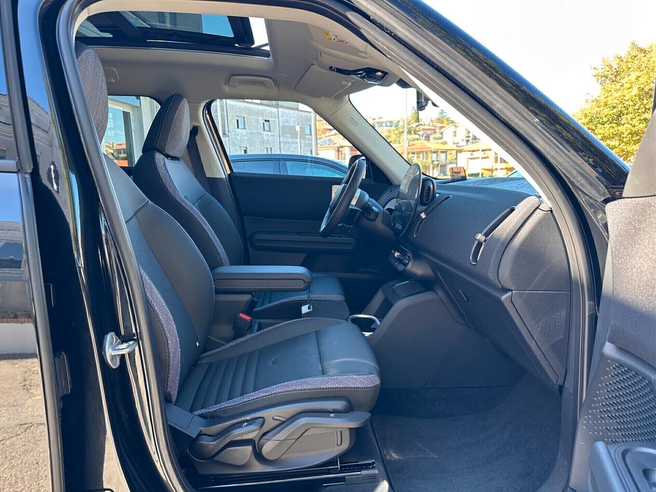 Mini Countryman C Autom. / PANORAMA / R18 / LED AMBIENT / PELLE / FARI MATRIX