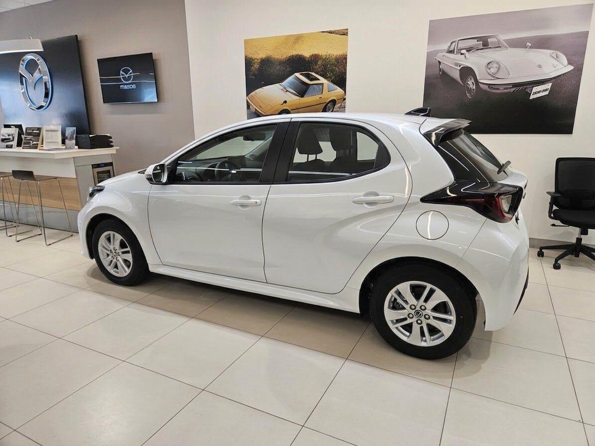 Mazda 2 1.5 VVT e-CVT Full Hybrid Prime Line MY26