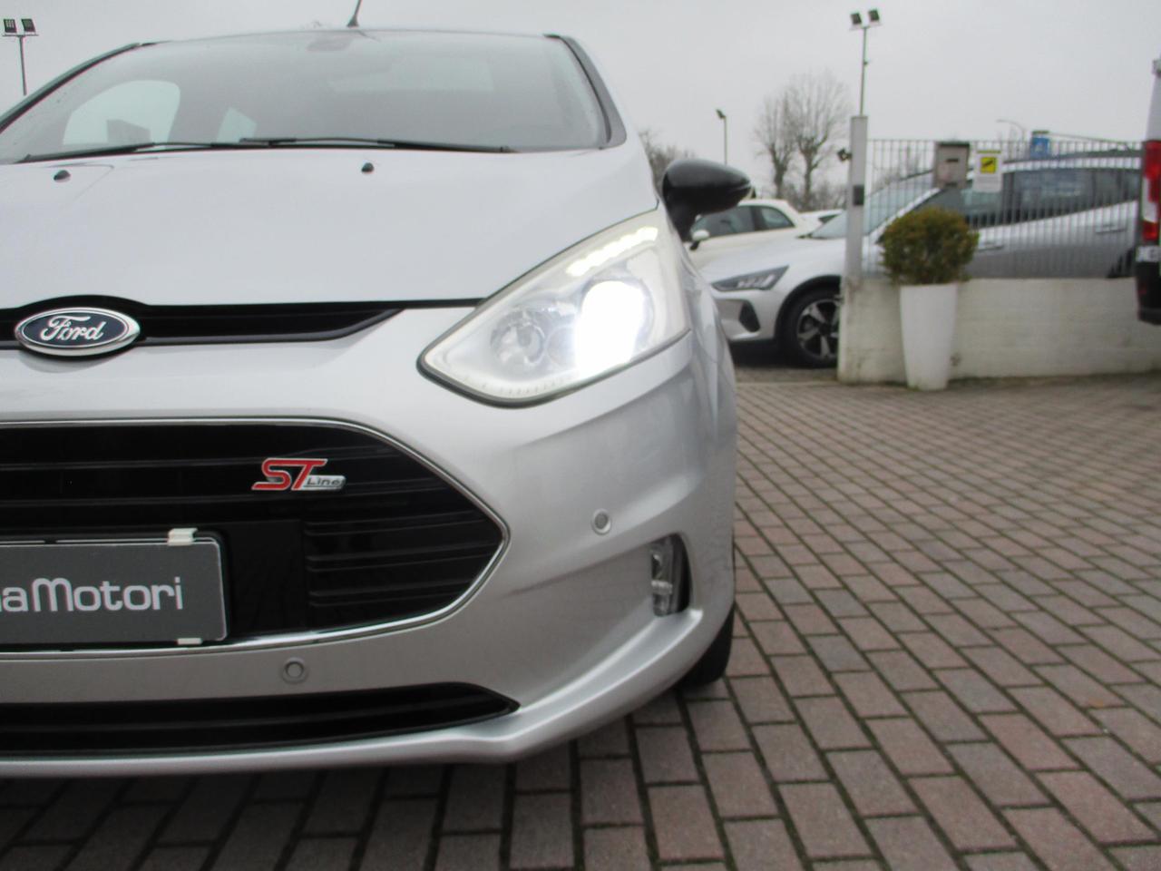 Ford B-Max 1.6 tdci Titanium 95cv TETTO/Ok Neopat.
