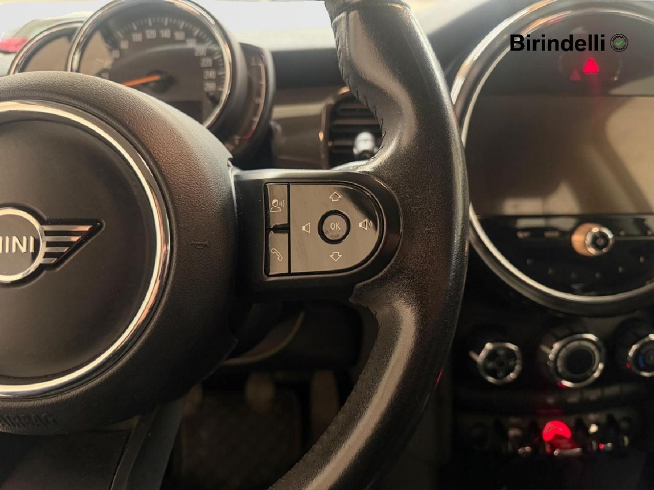 MINI Mini 4ª serie (F56) - Mini 1.5 Cooper Camden Edition