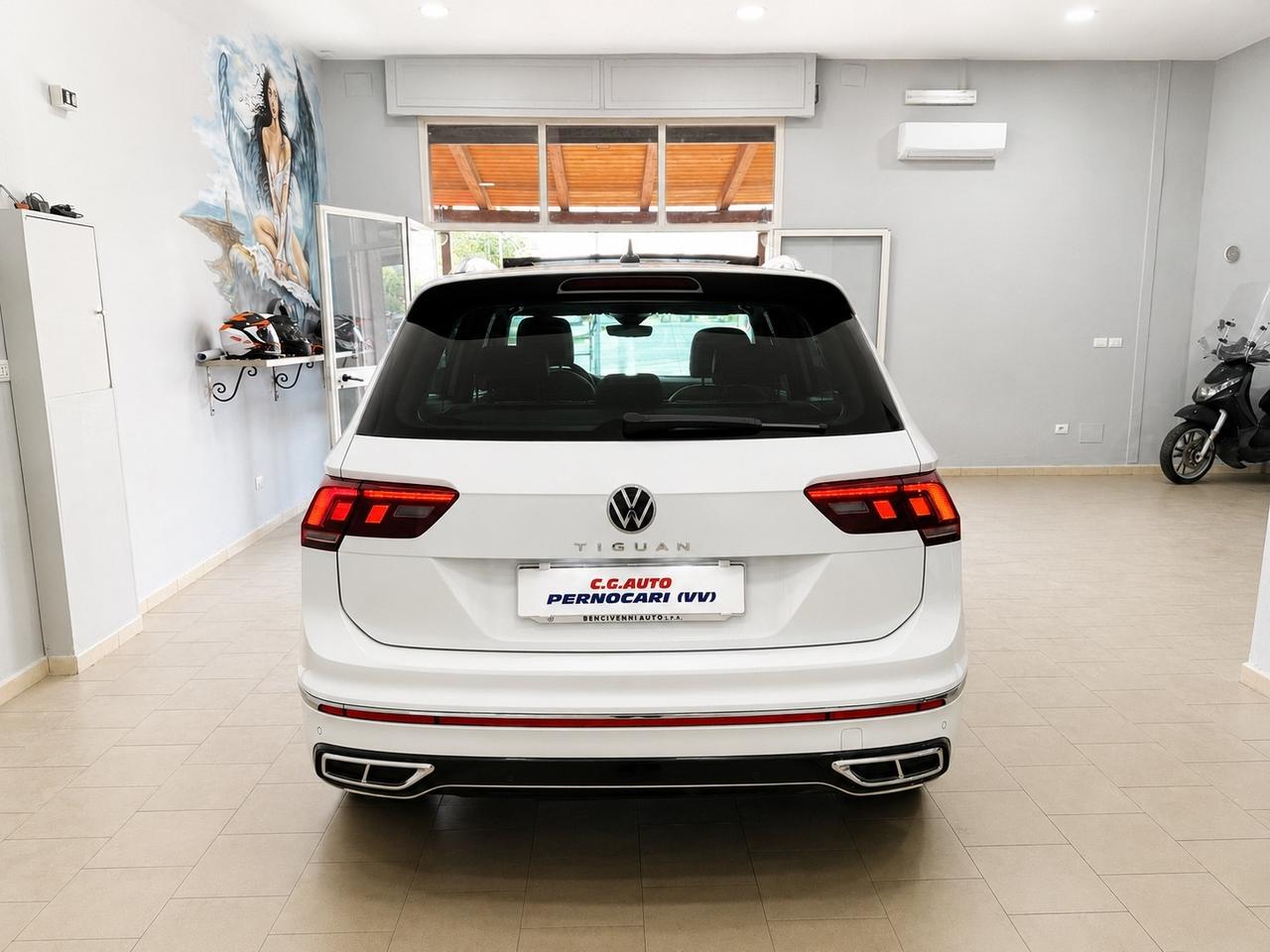Volkswagen Tiguan 2.0 TDI 150 CV SCR DSG R-Line