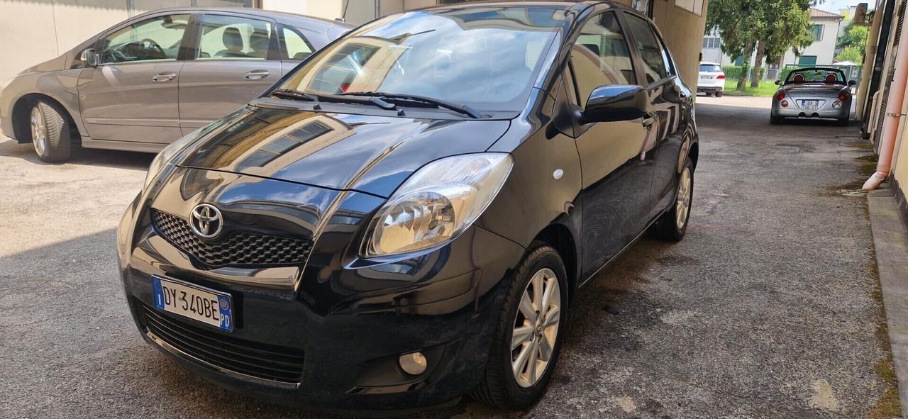 Toyota Yaris 1.0 5 porte Sol