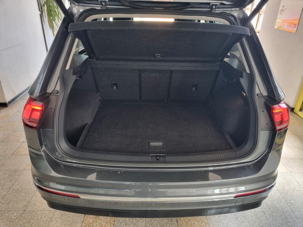 Volkswagen Tiguan 1.6 TDI SCR R-Line, VIRTUAL COCKPIT, KEYLESS